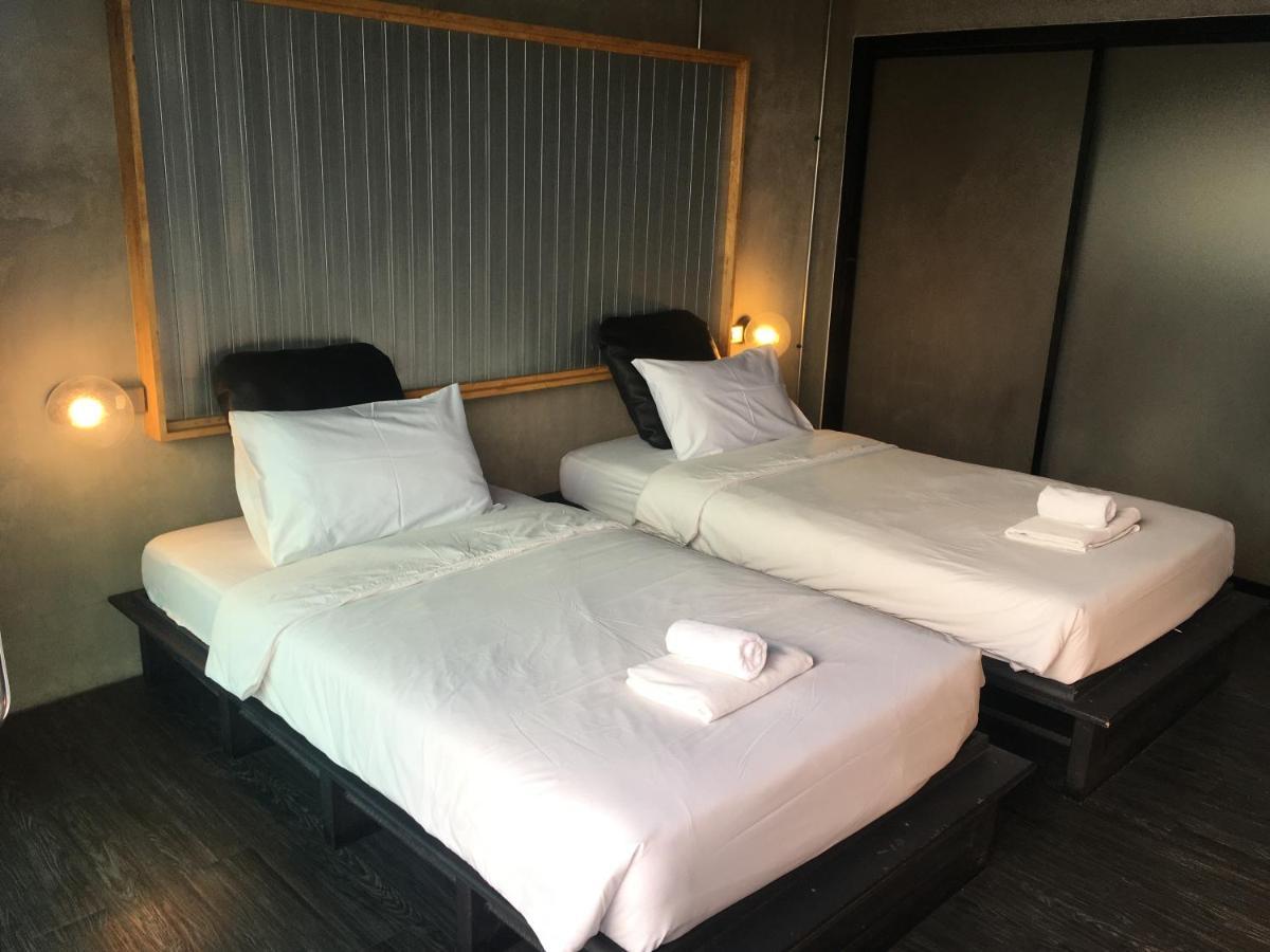 Bed Stop Hotel Chiangmai Chiang Mai Exterior photo